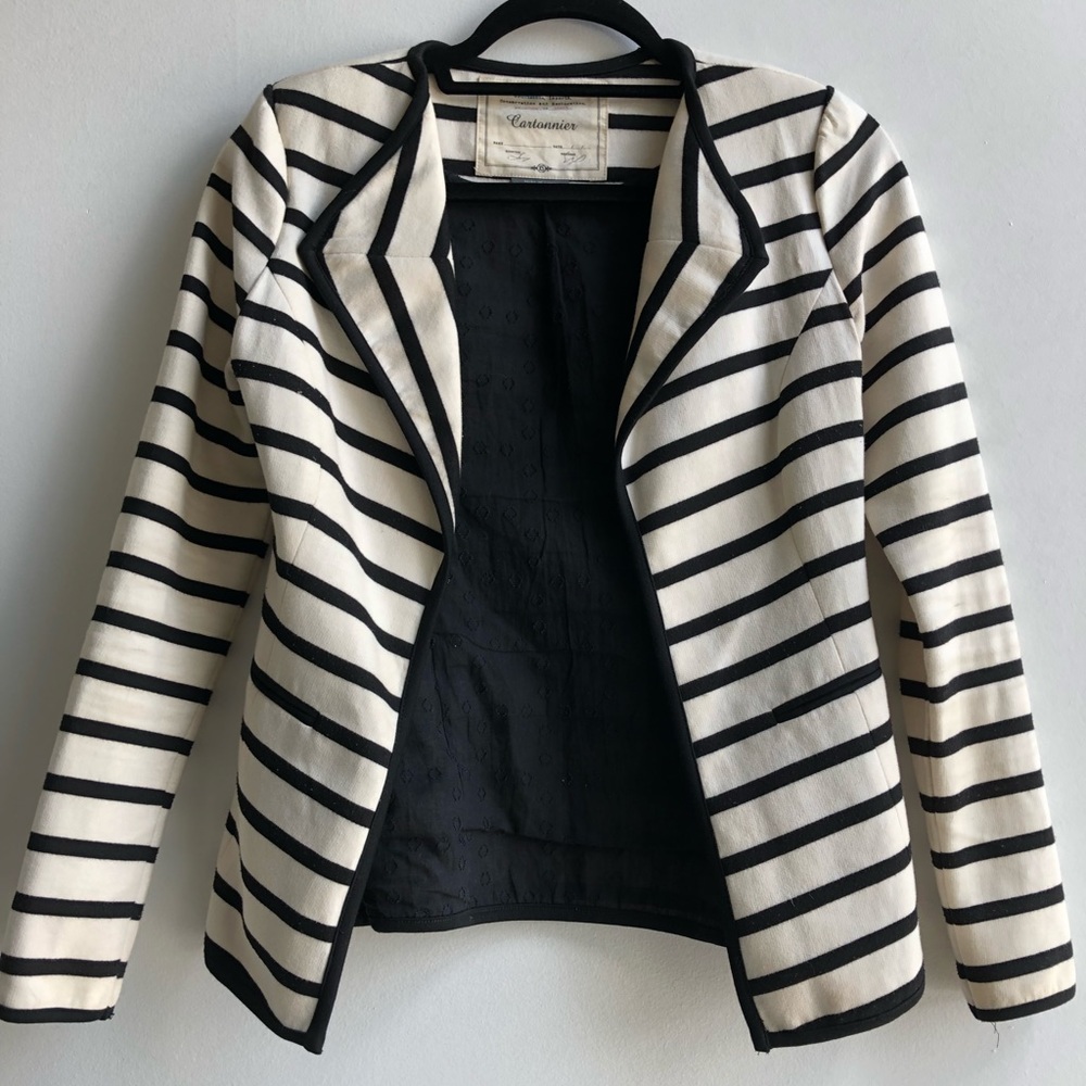 Cartonnier black & white striped blazer